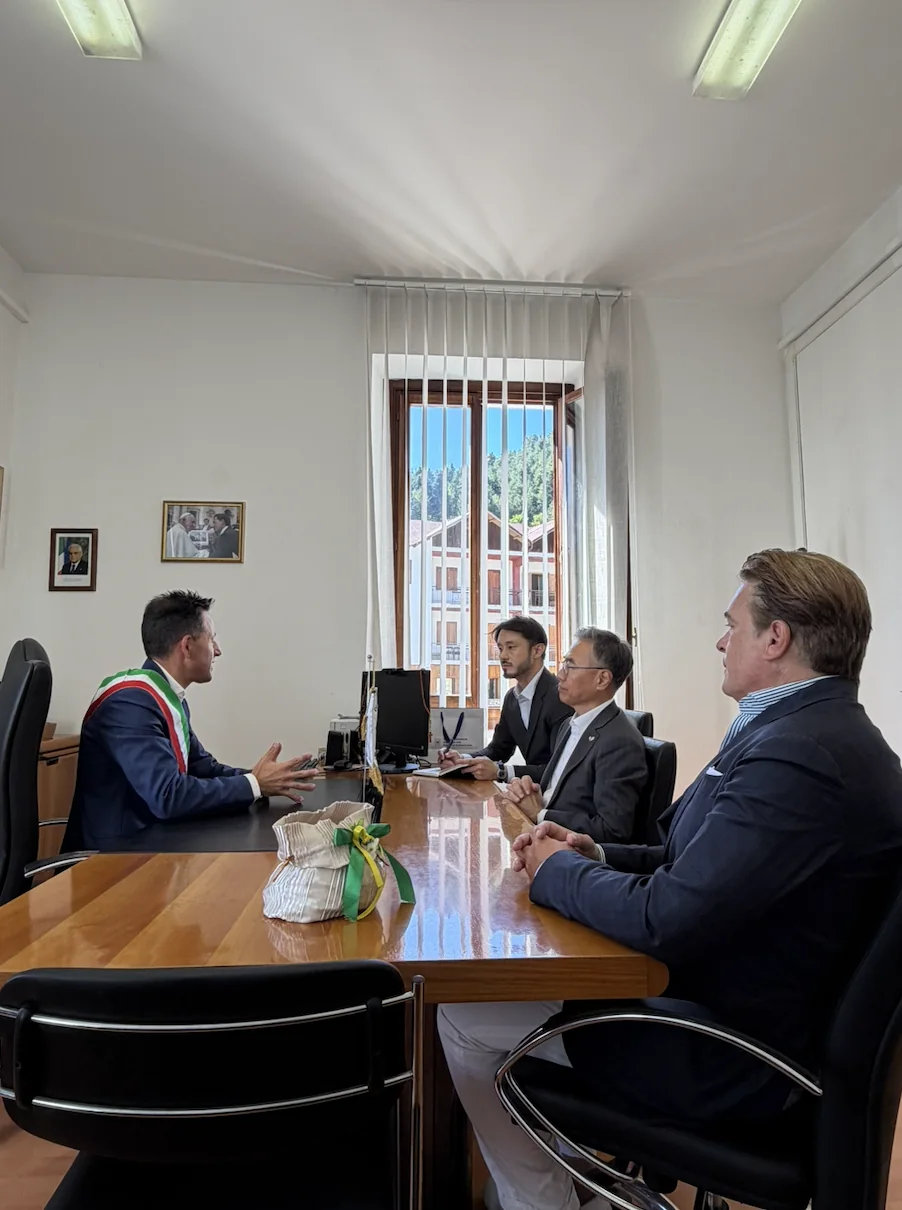 Institutional meeting in Roccaraso with H.E. Kim Choon-goo, Mayor Francesco Di Donato and Mario Muscariello